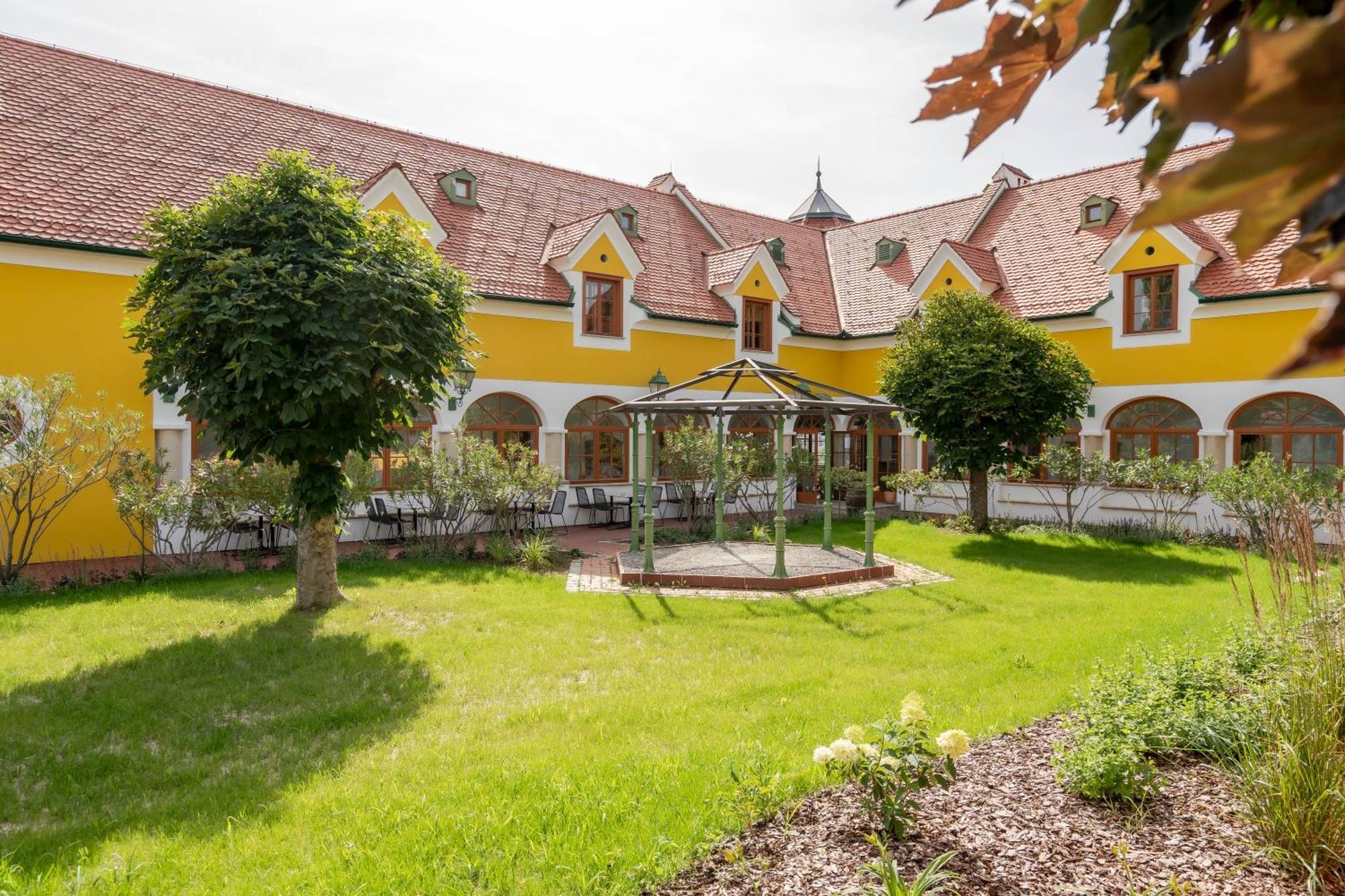 Hotel Roemerstein Loipersdorf bei Fürstenfeld Exterior foto
